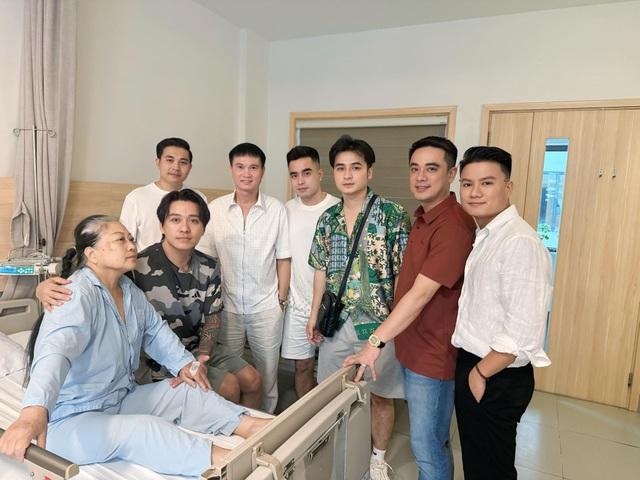 Mẹ ca sĩ Tuấn Hưng qua đời, Bằng Kiều cùng dàn sao Việt chia buồn- Ảnh 7.