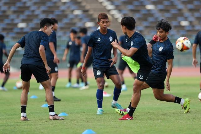 U22 Campuchia bất ngờ rút khỏi SEA Games 33?- Ảnh 1.