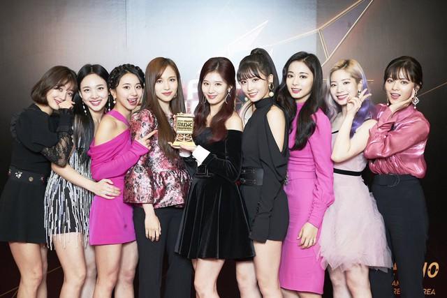 Sự hết thời của nhóm nữ từng lấn lướt BLACKPINK: Concert trống hoác 1/2 sân, album bán không nổi 1.000 bản- Ảnh 4.