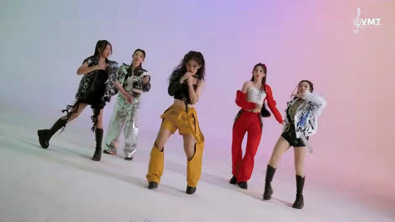 Nể người hát 1 thì nể người sáng tác 10: Ca khúc gây tranh cãi về lyrics lẫn nhạc, như 5 giọng AI gộp lại- Ảnh 1.