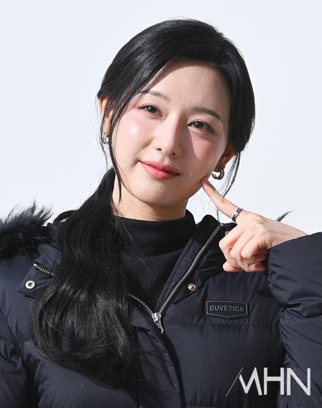 Cũng tới ngày Kim Ji Won bị soi quá đà: Mặt vậy mà vẫn chê?- Ảnh 8.