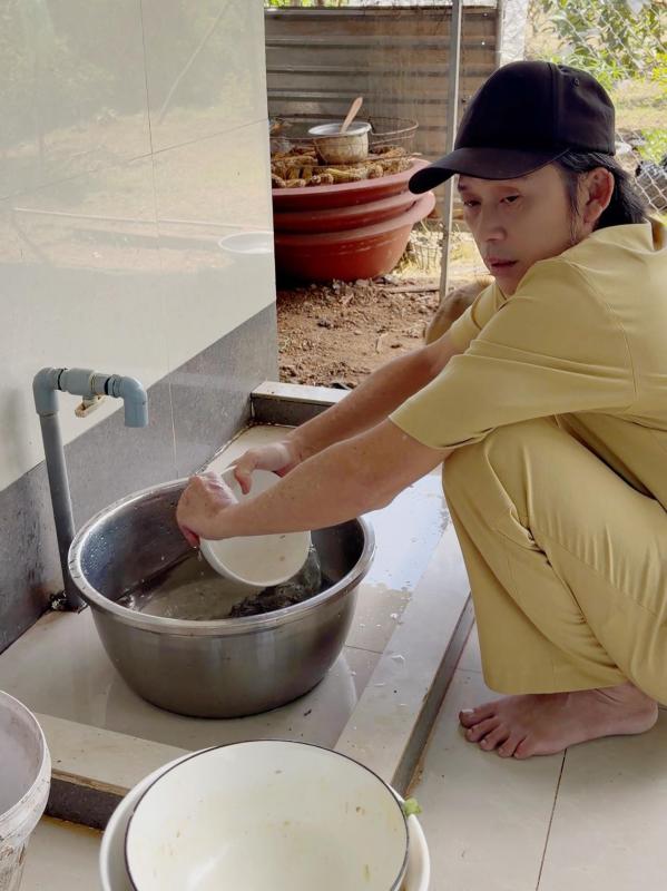 Hình ảnh không ai ngờ của NS Hoài Linh- Ảnh 1.