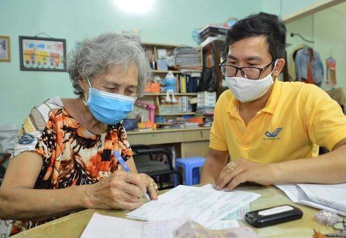 Cử tri đề xuất trợ cấp hưu trí xã hội từ 60 tuổi, Bộ trưởng Y tế nói gì?- Ảnh 1.