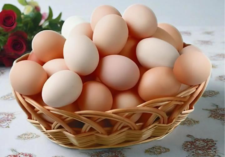 Trứng gà màu trắng và màu nâu loại nào tốt hơn?- Ảnh 1.
