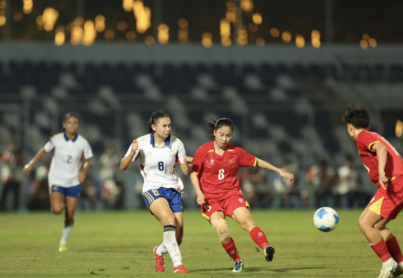 Tuyển Việt Nam mất penalty tại SEA Games, HLV Mai Đức Chung bức xúc: Trọng tài không công bằng- Ảnh 2.