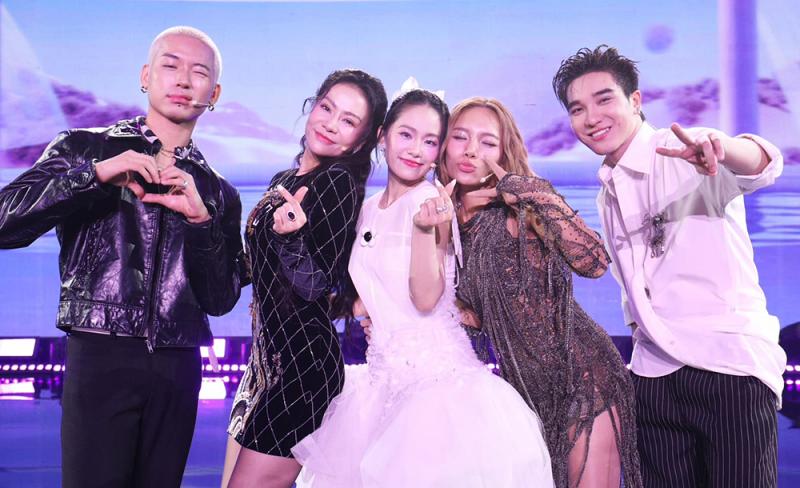Cô sinh viên 41 tuổi khiến Midu, tlinh phải dè chừng- Ảnh 16.