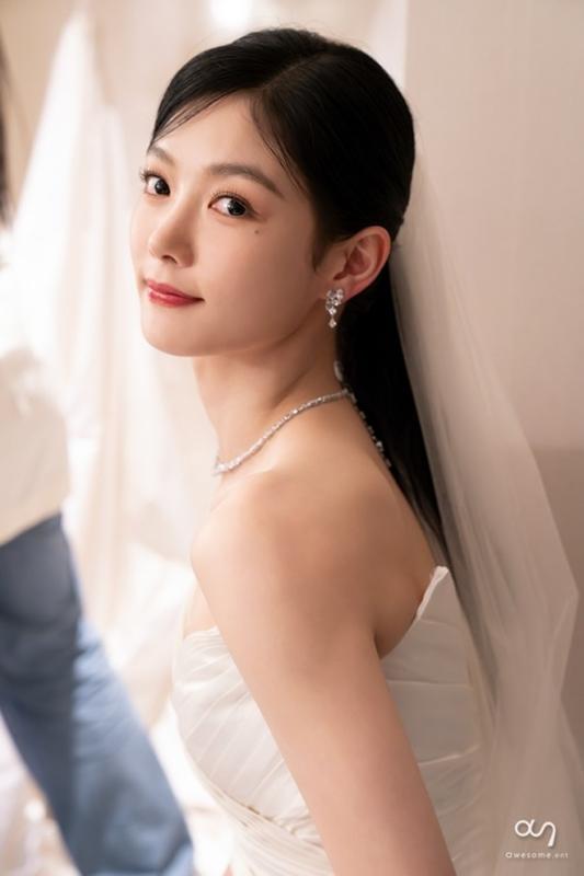 Kim Yoo Jung cưới lần nào gây bão mạng lần đó- Ảnh 10.