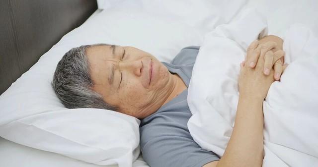 Vì sao nhiều người mới ngoài 40 đã bắt đầu có "mùi người già"? Không phải do ở bẩn như nhiều người vẫn nghĩ- Ảnh 1.