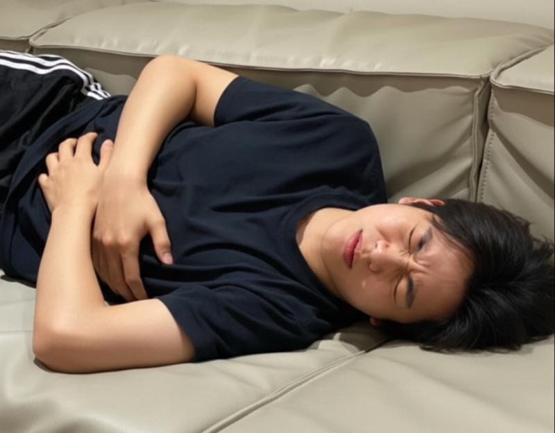 Ngày càng có nhiều người tử vong vì ung thư dạ dày, bác sĩ cảnh báo: Thấy 4 thứ này ở vùng bụng phải đi khám ngay!- Ảnh 1.
