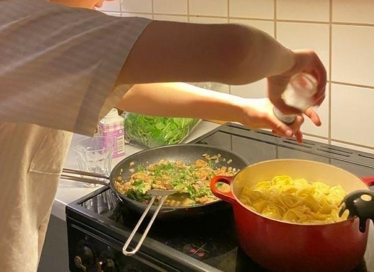 Ngày càng có nhiều người chết vì ung thư dạ dày? Bác sĩ nhắc: Đói “mờ mắt” cũng không ăn 6 món này vào bữa sáng- Ảnh 1.