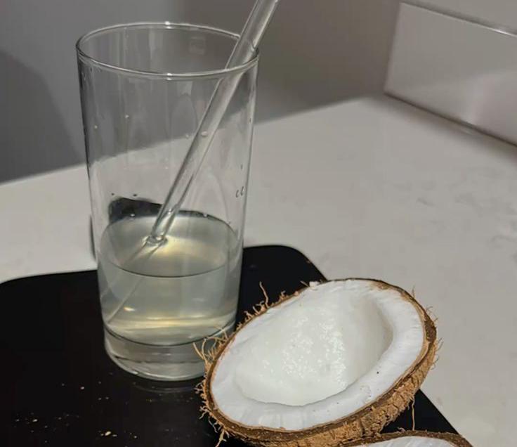 Chợ Việt có loại nước trong như nước lọc nhưng uống là “bơm” collagen vào người, dưỡng tóc, cân bằng nội tiết tố- Ảnh 2.