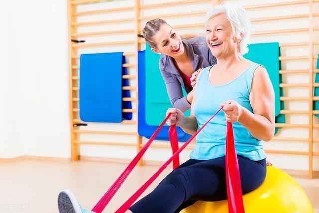 Người trên 65 tuổi có được ăn đậu phụ nhiều không? Bác sĩ: Hãy biết 3 điều này ngay từ đầu, đừng đợi đến khi nhập viện mới hoảng sợ!- Ảnh 3.