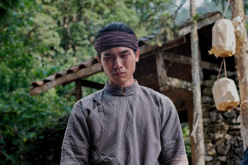 Lần đầu có mỹ nam thẳng thừng từ chối phim Tết của Trấn Thành, nhận lời sang phe "đối thủ" mới choáng- Ảnh 4.