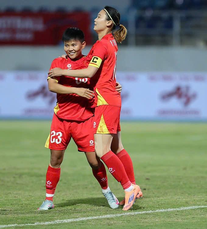 Ảnh SEA Games 33: Thái Thị Thảo lập hat-trick, tuyển Việt Nam trút cơn mưa bàn thắng vào lưới Malaysia- Ảnh 1.