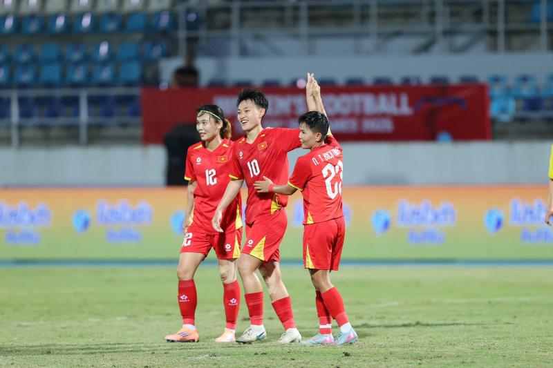 Ảnh SEA Games 33: Thái Thị Thảo lập hat-trick, tuyển Việt Nam trút cơn mưa bàn thắng vào lưới Malaysia- Ảnh 2.