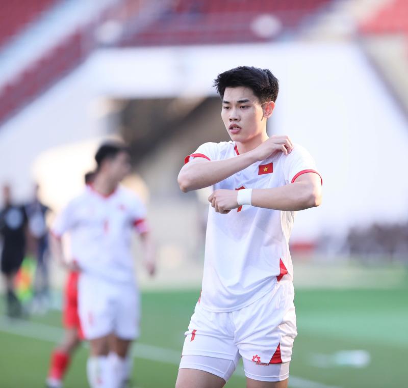 Đình Bắc lập cú đúp, U22 Việt Nam chật vật thắng Lào 2-1: Đường đến HCV SEA Games 33 đầy gian nan- Ảnh 5.