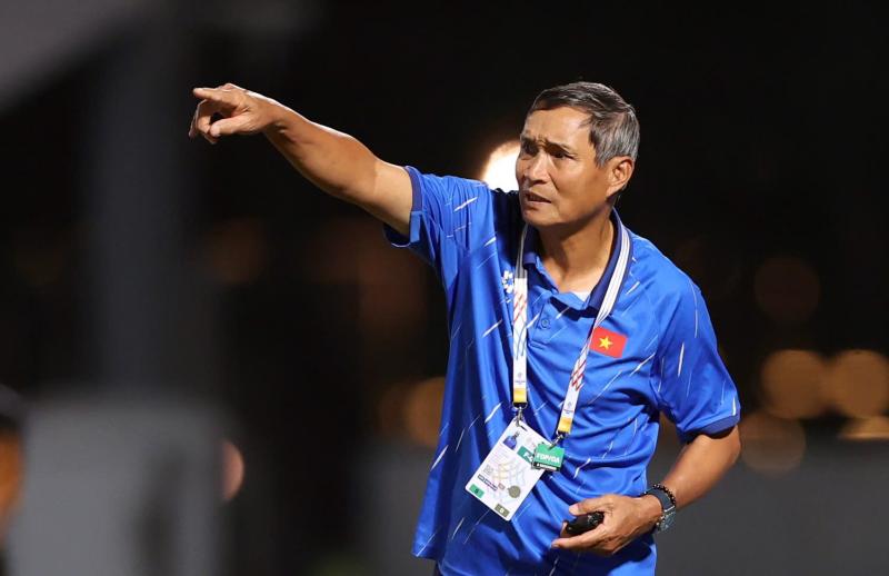 Tuyển Việt Nam thắng đậm 7-0 Malaysia, HLV Mai Đức Chung vẫn mong có thêm bàn thắng- Ảnh 2.