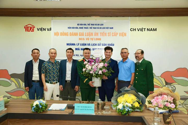 Nam NSND nổi tiếng làm giám đốc, vừa bảo vệ thành công luận án tiến sỹ là ai?- Ảnh 2.