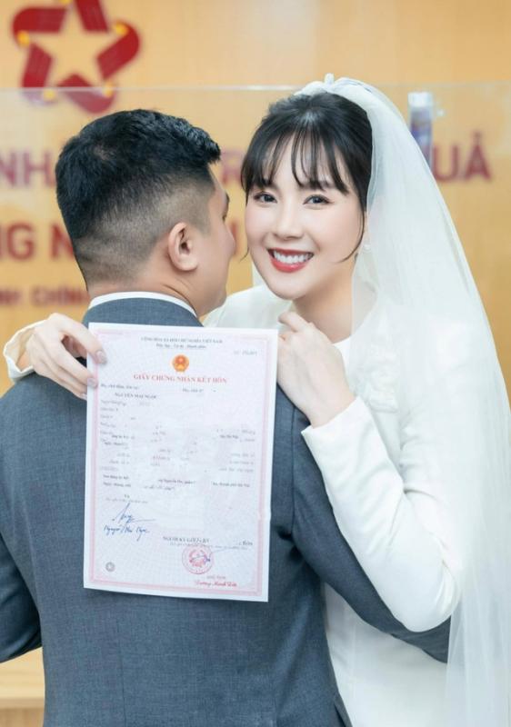 Sao Vbiz đón “em bé rắn” trong năm 2025- Ảnh 2.