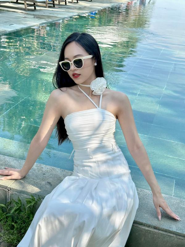 Á hậu Trịnh Thuỳ Linh dạo này: Ở ẩn 6 tháng, lộ loạt 