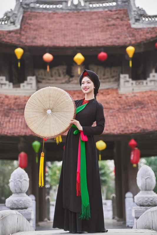 Hit quốc dân giúp 1 người đổi đời: Trở thành biểu tượng quảng bá văn hóa, được Thủ tướng khen ngợi- Ảnh 2.