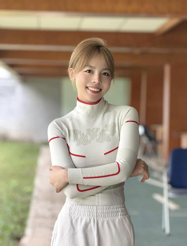 Xạ thủ Phí Thanh Thảo khác lạ sau loạt hint tình cảm với Lý Đức U22 Việt Nam, netizen nói thẳng: 