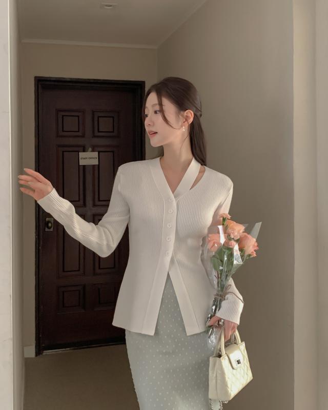 5 item công sở không bao giờ lỗi mốt, càng thích mặc đồ đơn giản càng nên có- Ảnh 3.