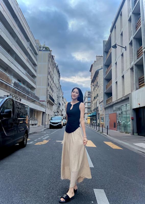 Hoa khôi bóng chuyền mang hàm Đại uý gây sốt với ảnh tổng kết 2025: Visual xinh đẹp, thành tích cực 