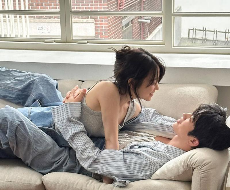 Cứ gầy là đẹp và khỏe? Bác sĩ vạch trần 5 mối nguy sức khỏe khi phụ nữ quá gầy- Ảnh 2.
