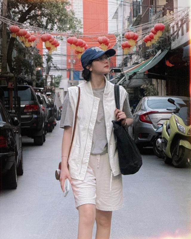 Riêng khoản diện trang phục ngắn, chị em cứ tham khảo 10 set đồ của mỹ nhân Việt vì sành điệu miễn bàn- Ảnh 4.