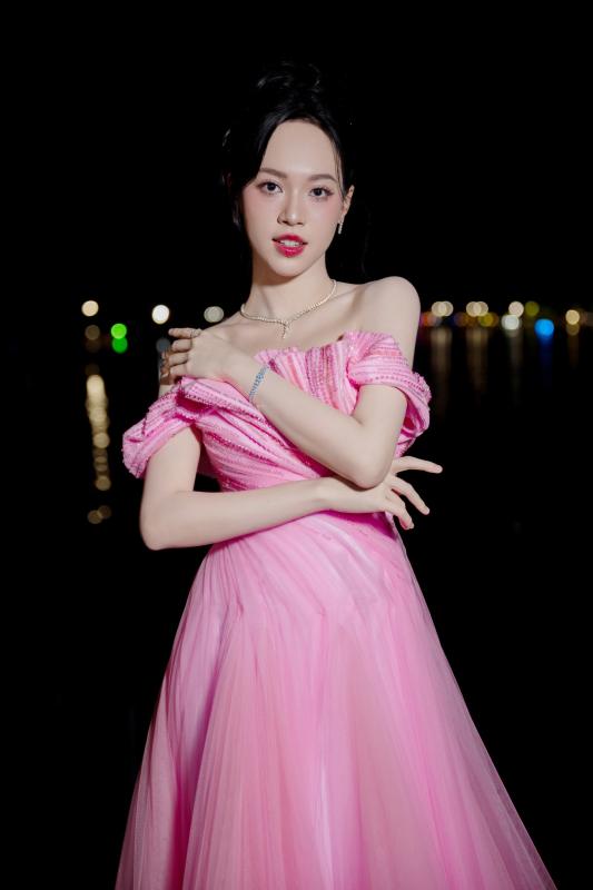 Chuyện lạ gì đang xảy ra với Á hậu Trịnh Thuỳ Linh?- Ảnh 4.
