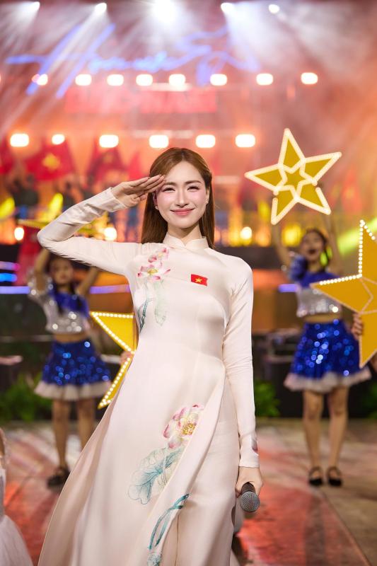 Hoà Minzy đang ở đâu?- Ảnh 3.