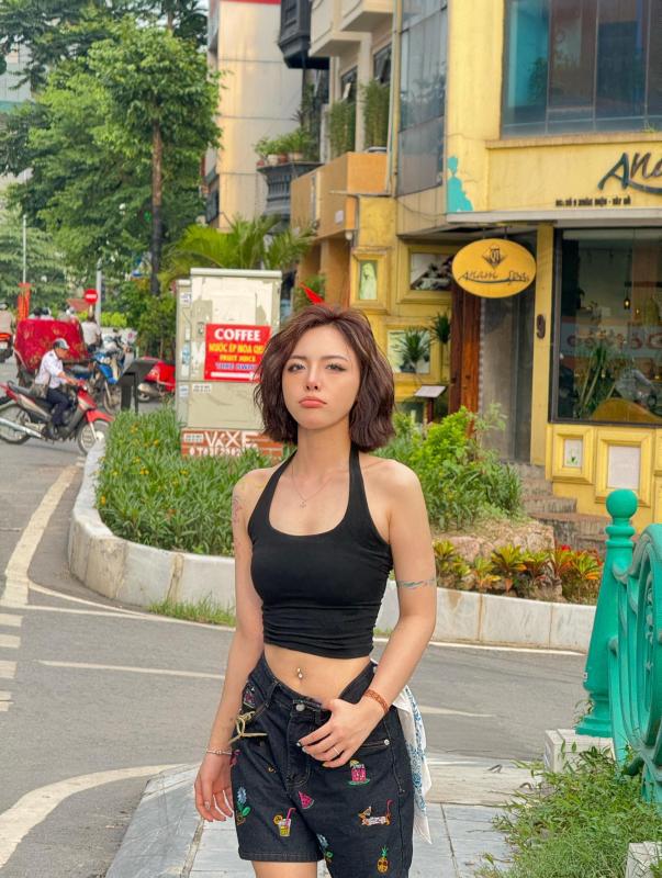 Phí Thanh Thảo vào sân khoác bộ đồ 13kg giá trăm triệu, đời thường ghép đôi với Lý Đức U22 Việt Nam cực hút fan- Ảnh 3.
