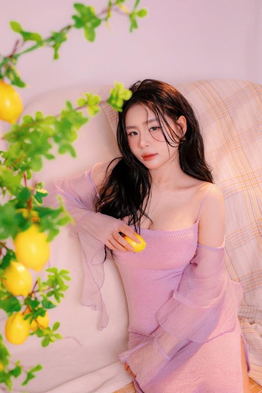 Mê mẩn ngắm nhan sắc hotgirl khiến Thanh Nhàn U22 Việt Nam phải 