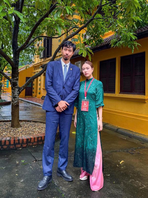 Hoàng Thuỳ Linh công khai gọi 