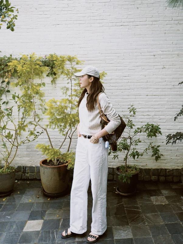 Style đối lập của Kỳ Duyên và Thiên Ân: Người cá tính, người mê diện váy điệu hết mức- Ảnh 1.