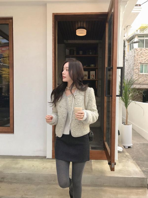 5 công thức mặc chân váy ngắn lung linh từ mùa lễ hội cuối năm tới tận sang xuân vẫn đẹp- Ảnh 1.
