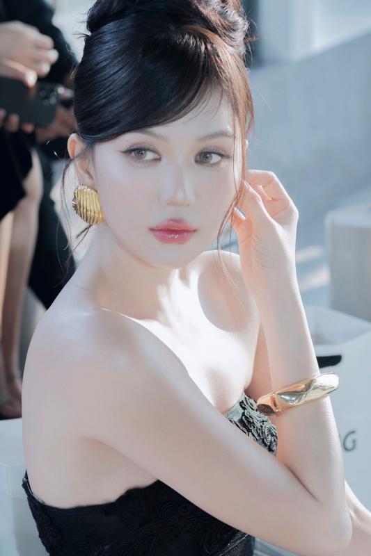 Ngọc Trinh 