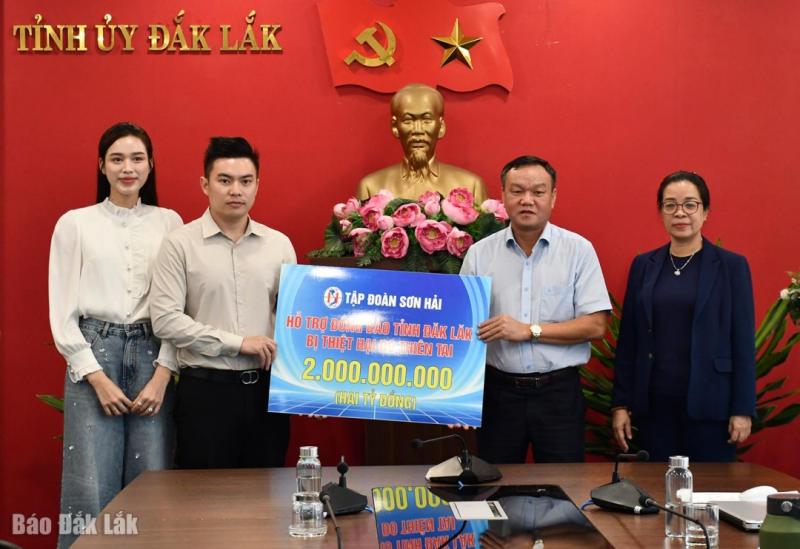 Hoa hậu Đỗ Thị Hà vướng rắc rối vì chồng thiếu gia- Ảnh 2.