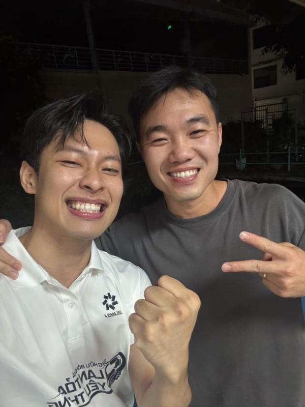 Nam rapper khoe ảnh với dàn cầu thủ nổi tiếng nhất Việt Nam Công Phượng, Văn Toàn, có cả một HLV cực hot- Ảnh 3.