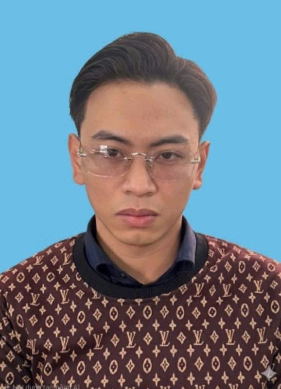MV kệch cỡm của "tổng tài" Nguyễn Văn Thiên trước khi bị bắt: Lời như viết bằng AI, liên tục kể khổ- Ảnh 3.