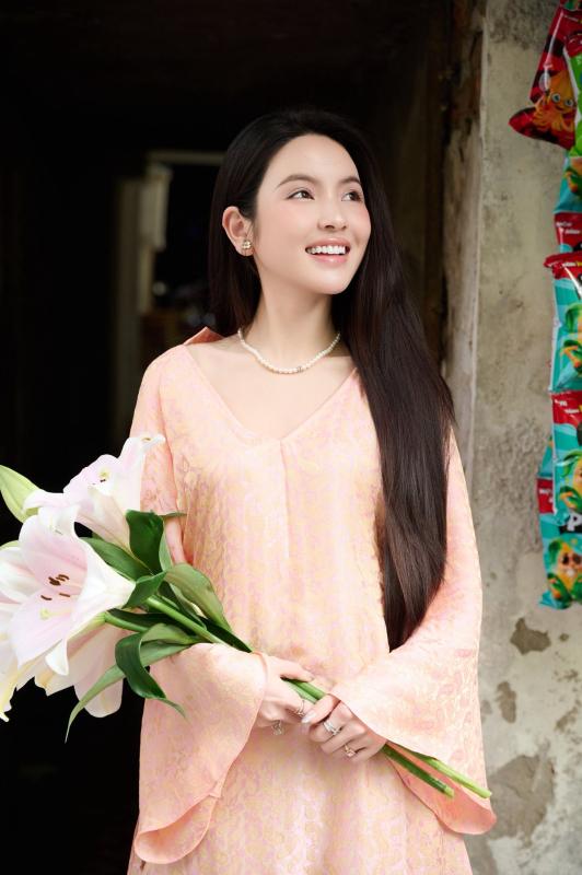Vợ Quang Hải tung bộ ảnh 