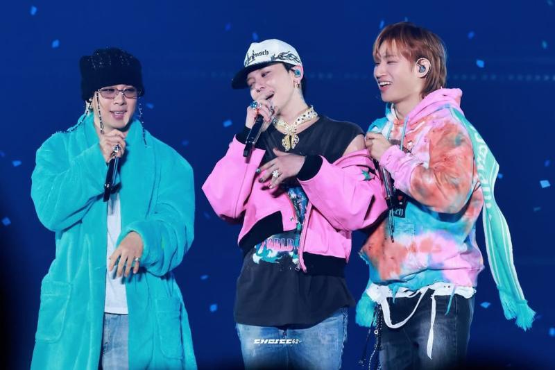 Đại hội showbiz ở concert G-DRAGON: Jung Kook "trốn" bạn gái đi chơi, Lee Min Ho hay idol đang nhập ngũ cũng không thể bỏ lỡ- Ảnh 11.