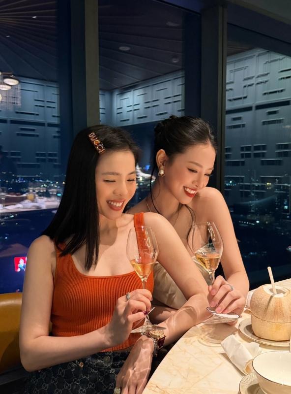 Bùi Khánh Linh công khai sánh đôi cùng bạn trai đại gia?- Ảnh 1.