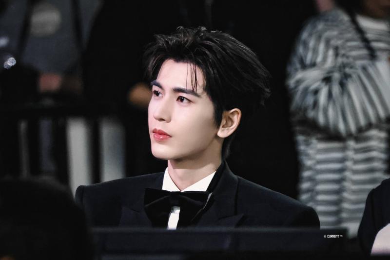 Mỹ nam đẹp đến độ chỉ buồn ngủ cũng ẵm 1 triệu tim: Visual vô địch thiên hạ, ngắm mê không thoát nổi- Ảnh 1.