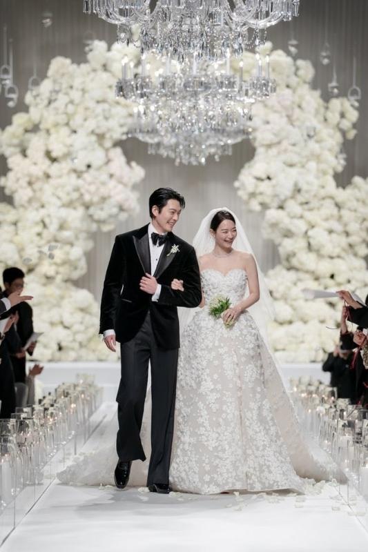 Kim Woo Bin sau bạo bệnh: Tập gym mỗi ngày, sống lành mạnh và làm đám cưới cổ tích với Shin Min Ah- Ảnh 4.