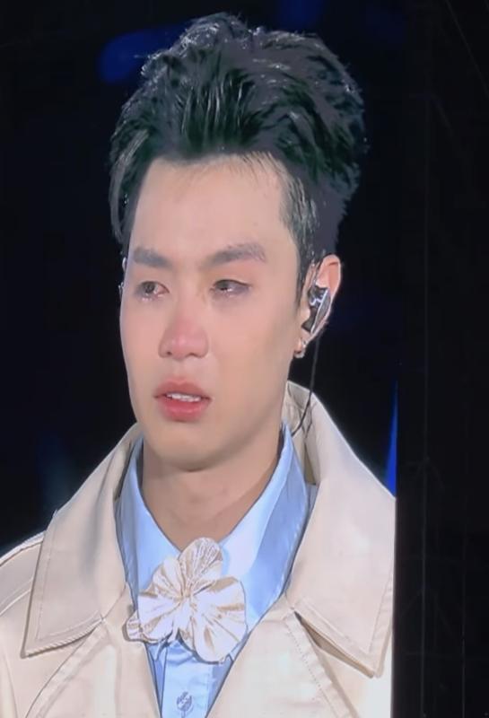 Negav khóc nức nở tại concert Anh Trai Say Hi- Ảnh 3.