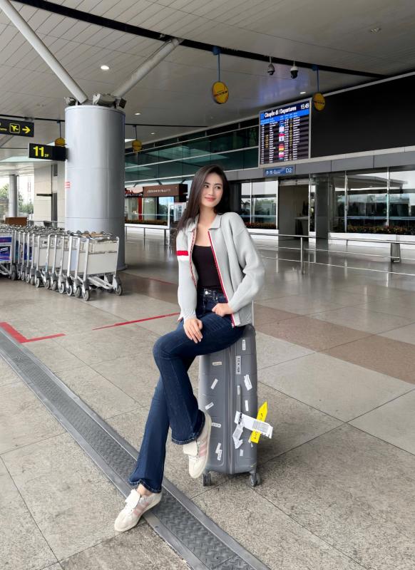 Hoa hậu Ý Nhi xách túi hiệu quay lại Úc, bất ngờ khi biết công việc làm thêm nơi xứ người- Ảnh 1.