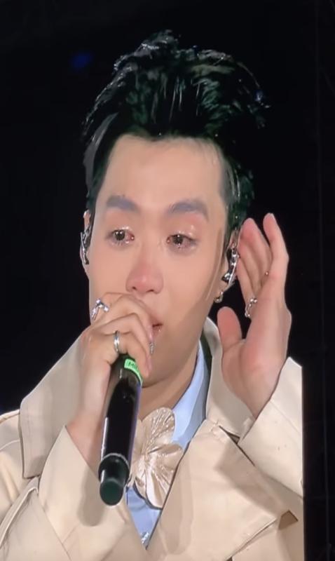 Negav khóc nức nở tại concert Anh Trai Say Hi- Ảnh 4.
