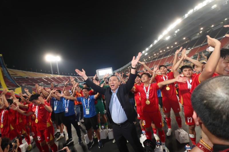 Khoảnh khắc U22 Việt Nam vô địch, Quốc ca Việt Nam vang lên đầy tự hào tại SEA Games- Ảnh 6.